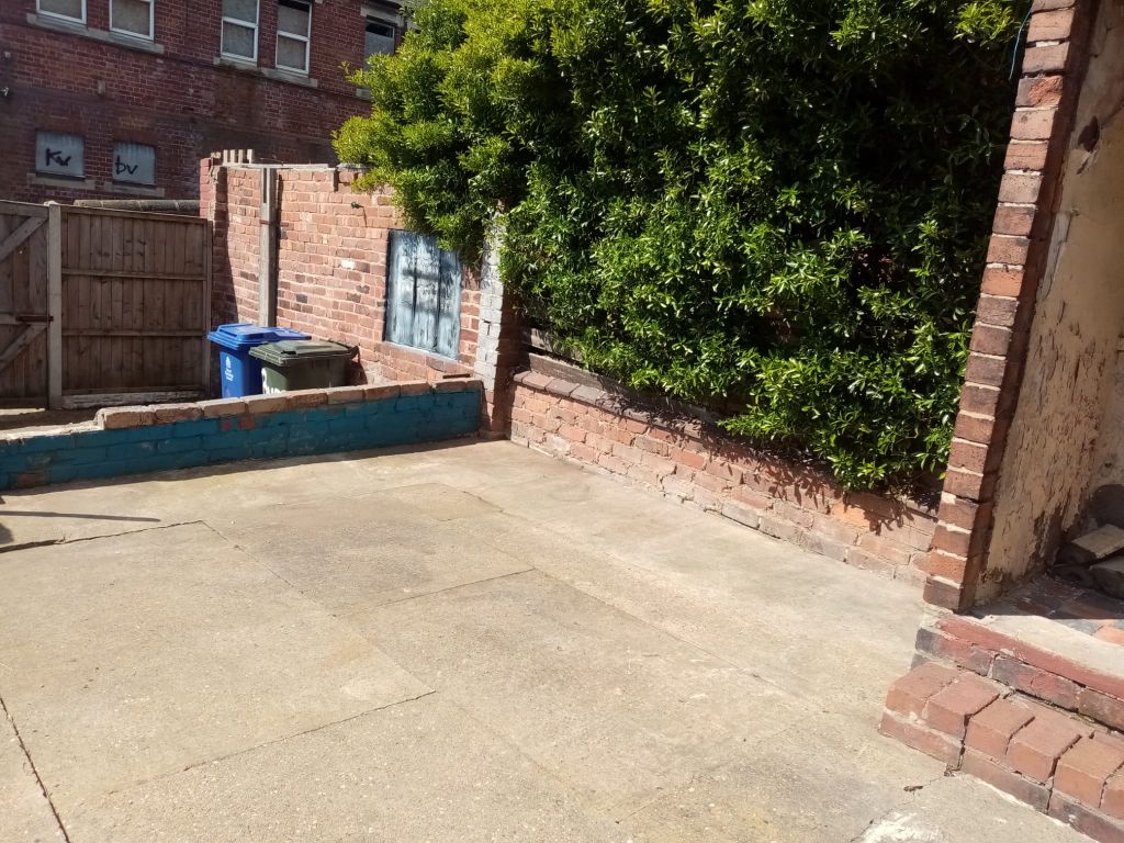 Property photo 3 of 7 Rear