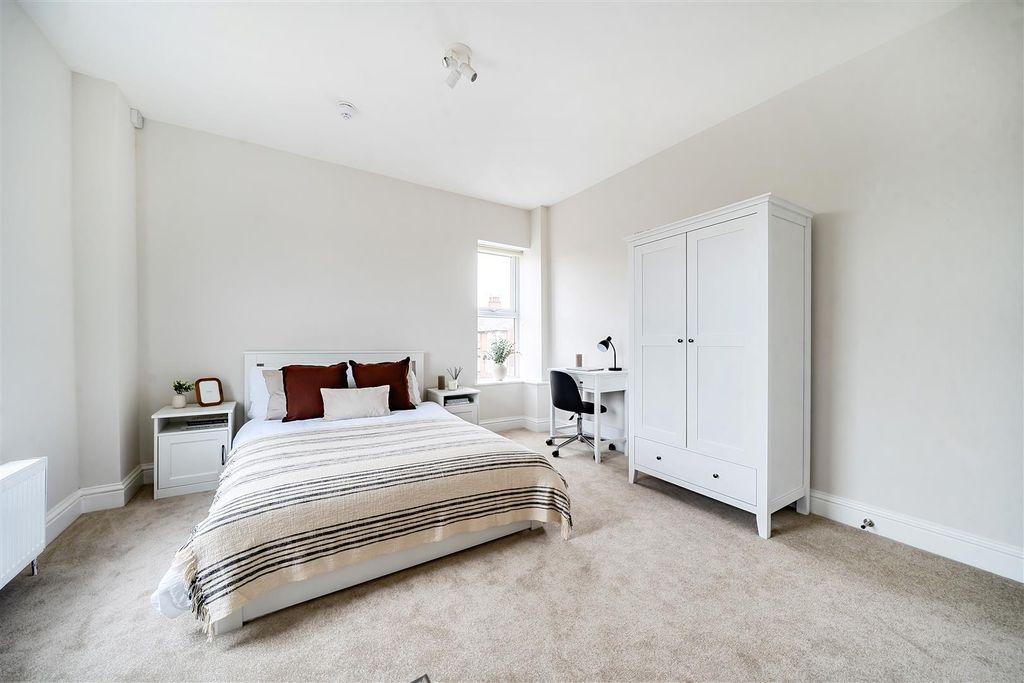 Property photo 2 of 7 1361317-11-68Dd19B26Fe2B.Jpg