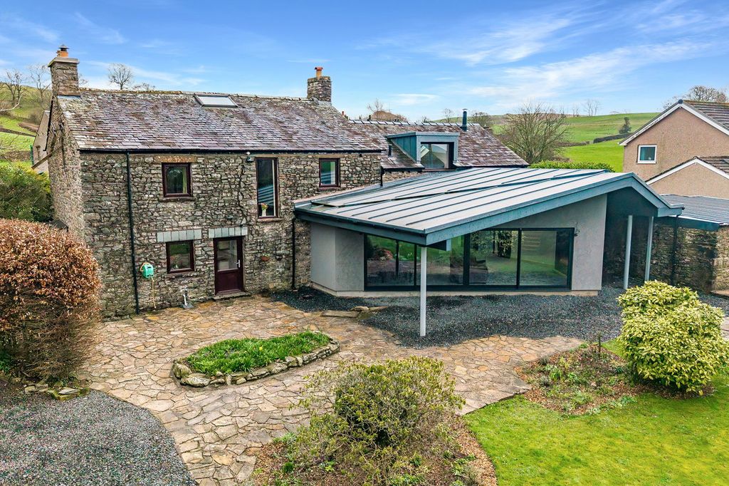 Property photo 1 of 66