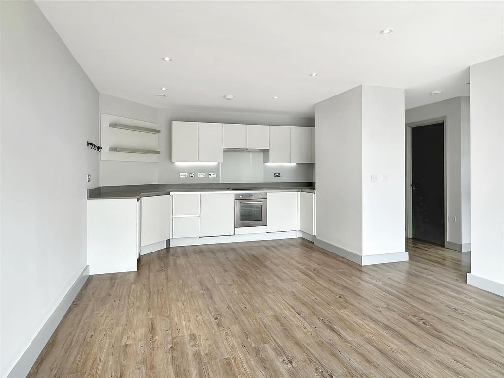 Property photo 3 of 10 Img (8).Jpg