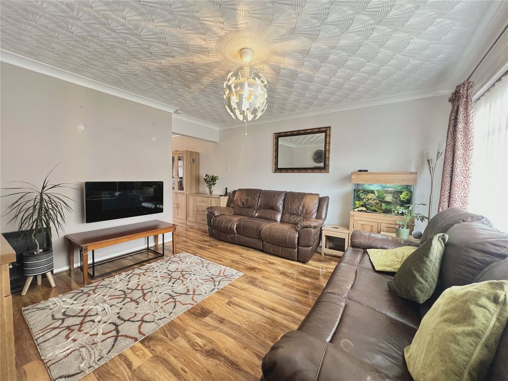 Property photo 3 of 24 Picture No. 07