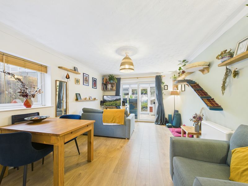 Property photo 2 of 11 Lounge/Diner