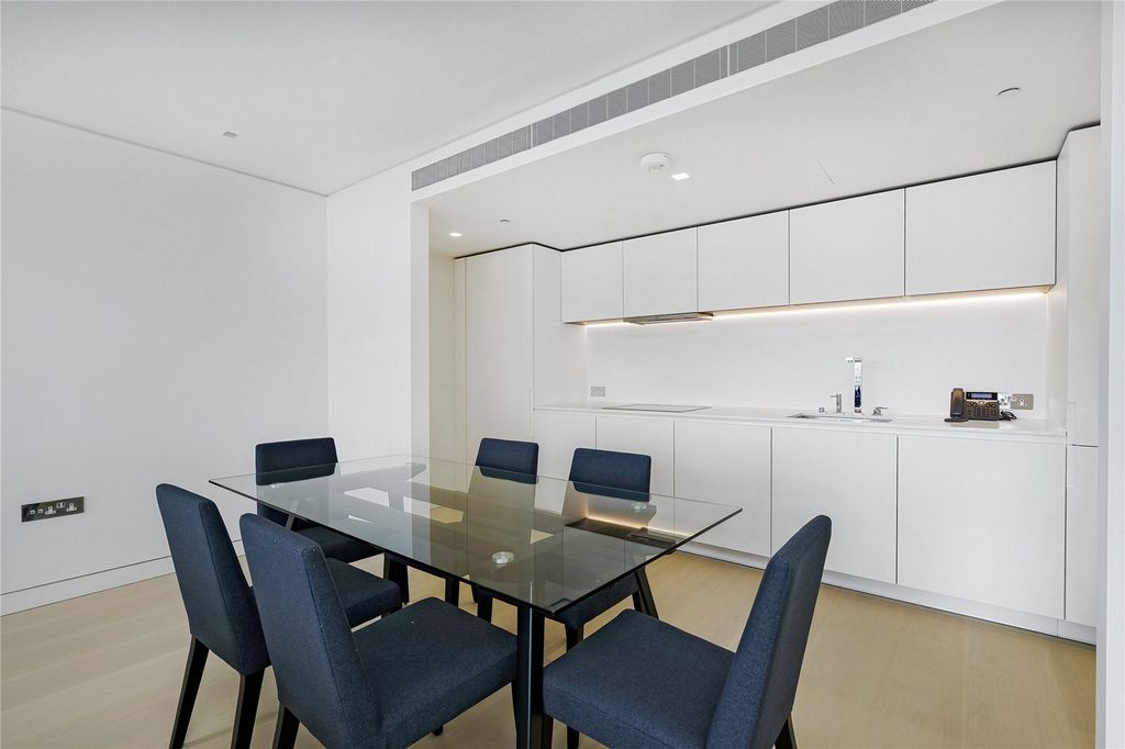 Property photo 3 of 16 Picture No. 32