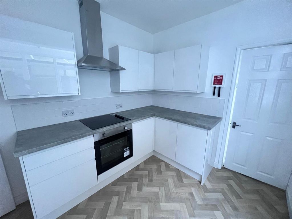 Property photo 3 of 12 5.Jpeg