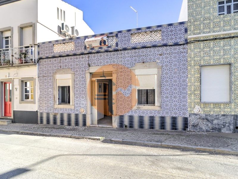 Property photo 1 of 27