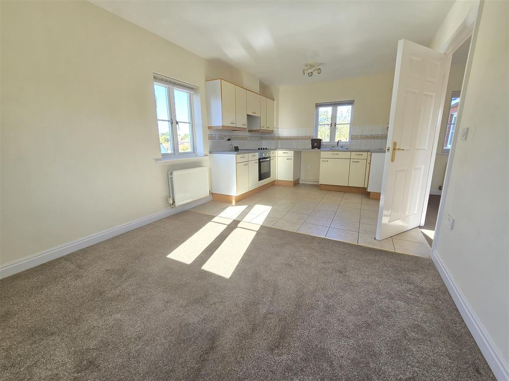 Property photo 2 of 10 20251006_102931.Jpg