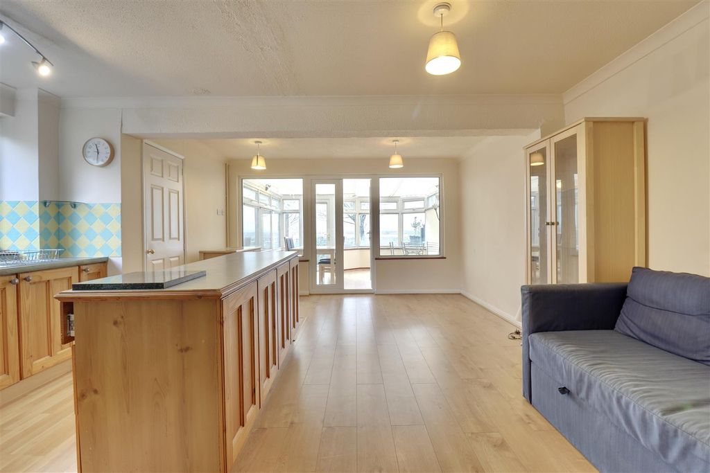 Property photo 2 of 15 Kitchen/Diner