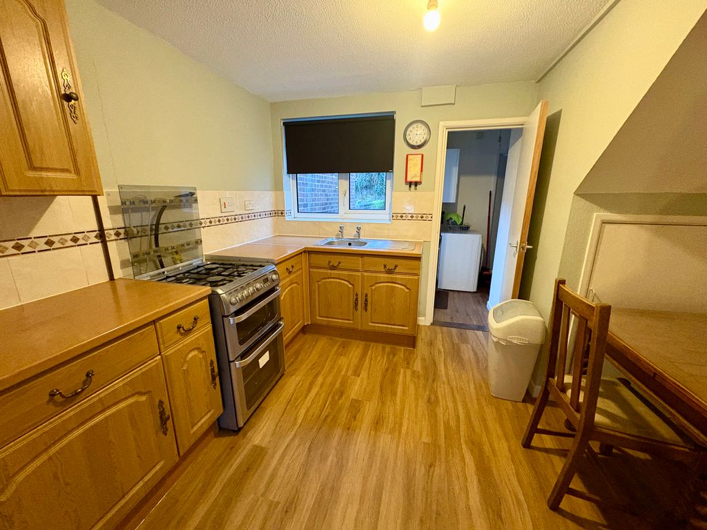 Property photo 1 of 9 Img_4183