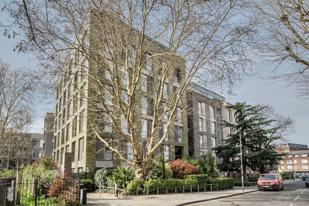 Property photo 3 of 20 External