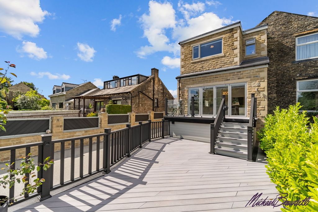Property photo 1 of 57