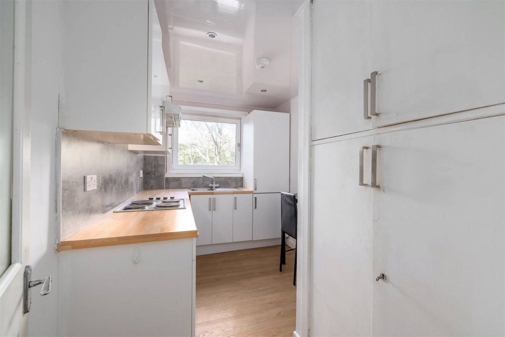 Additional image 7 of 2 bed flat for sale2/22, Pentland Drive, Comiston, Edinburgh EH10