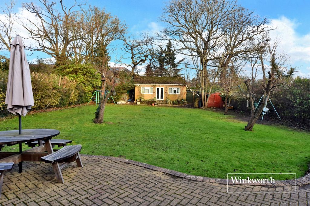 Property photo 3 of 28 Picture No. 11