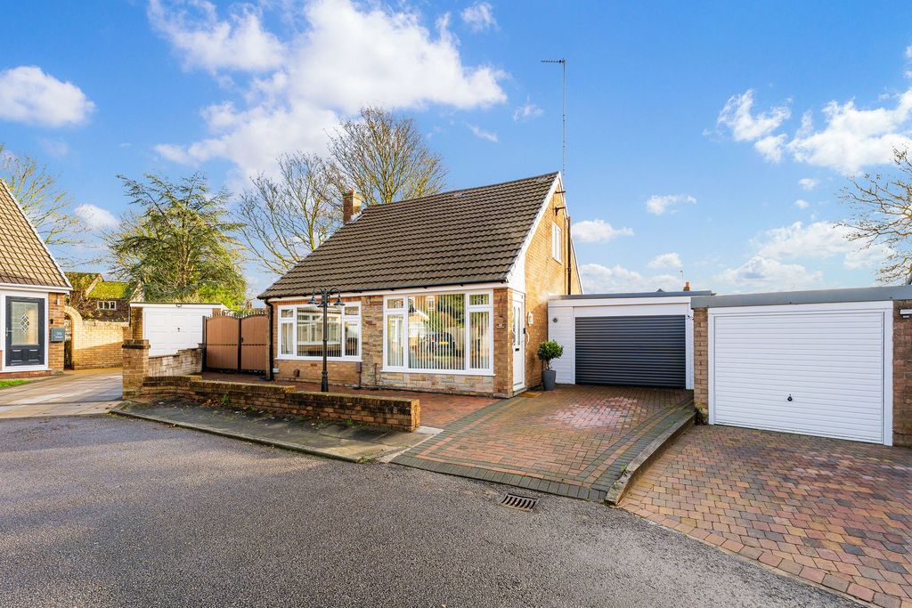 Property photo 2 of 24