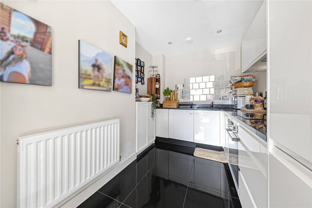 Property photo 3 of 13 Picture No. 20