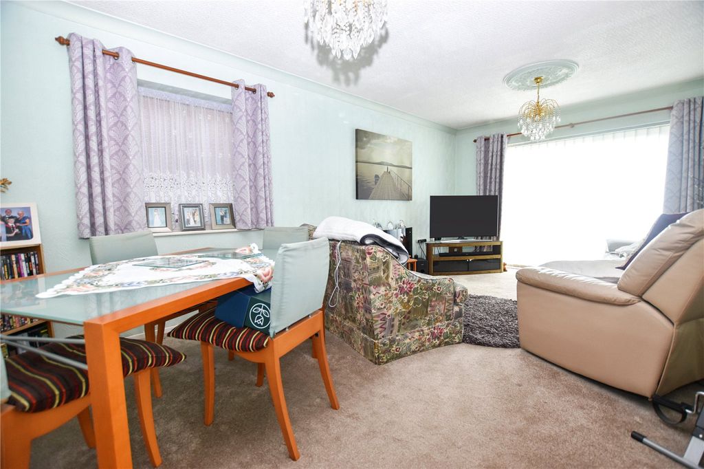 Property photo 2 of 10 Picture No. 08