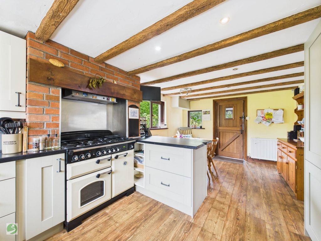 Property photo 2 of 24