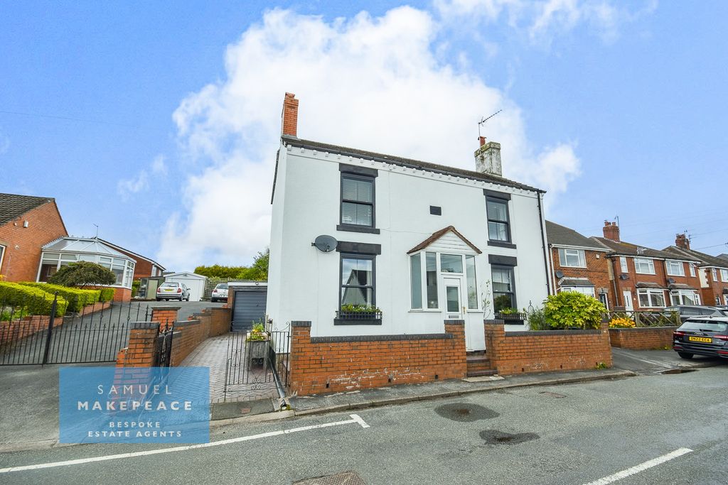 Property photo 1 of 23 Three Bedroom Detached With Detached Garage In Rural Location