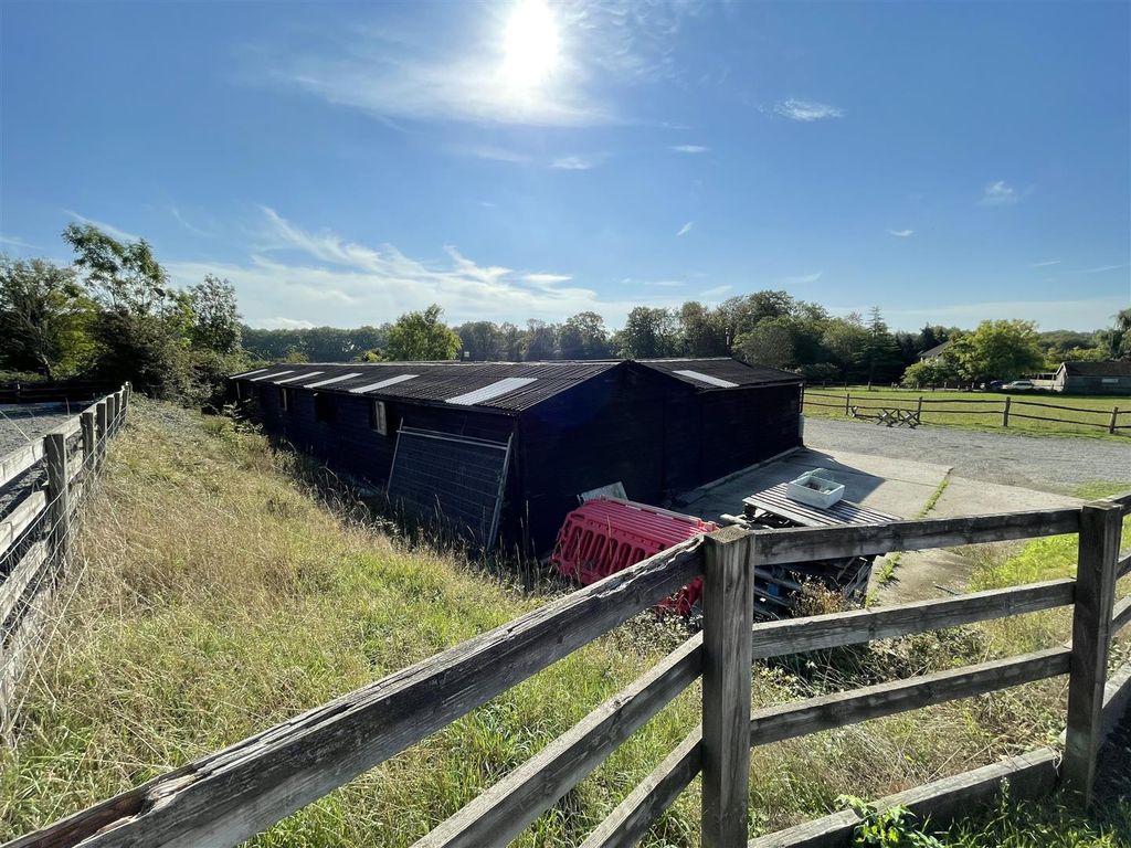 Property photo 2 of 6