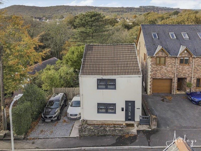 Property photo 1 of 21 Main Dwelling