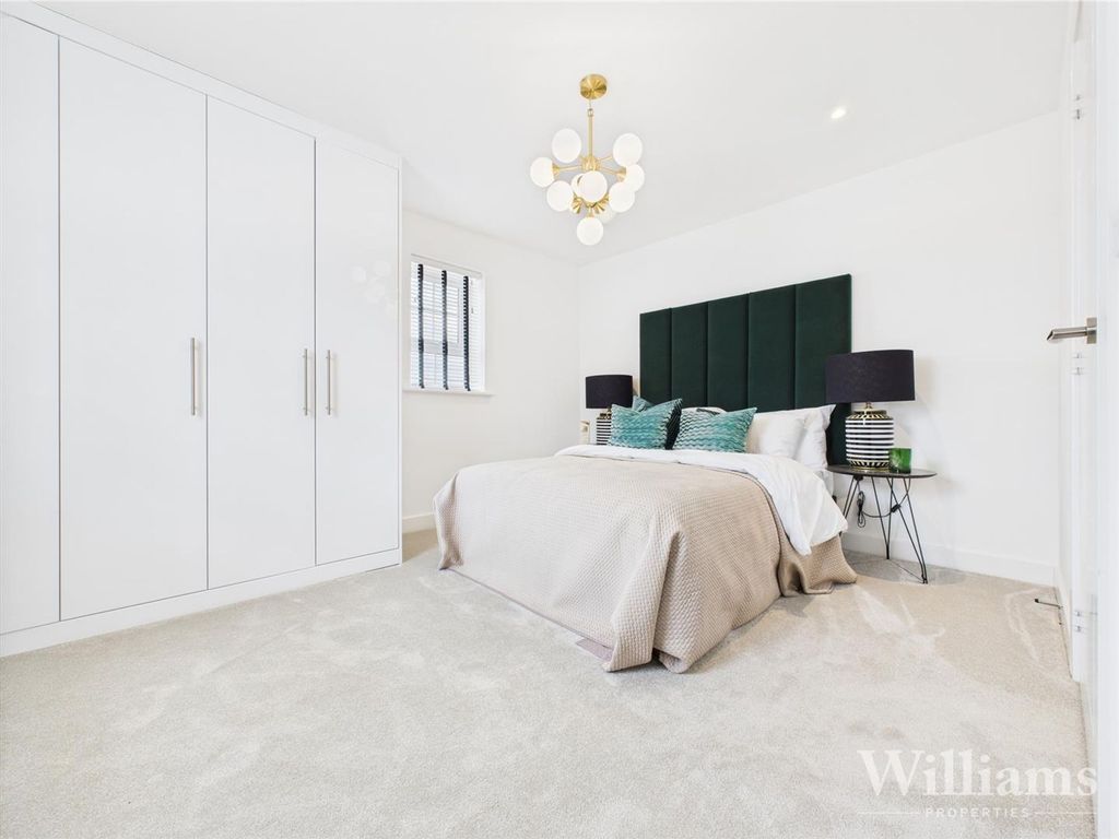 Property photo 3 of 11 Cam02861G0-Pr0402-Still001.Jpg