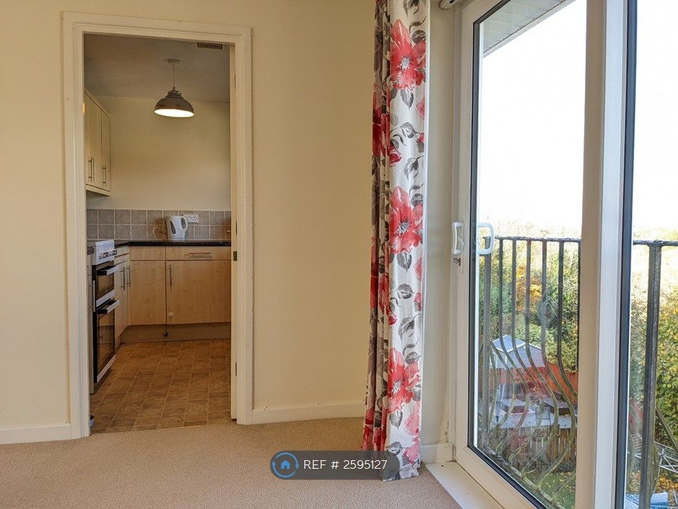Property photo 2 of 9