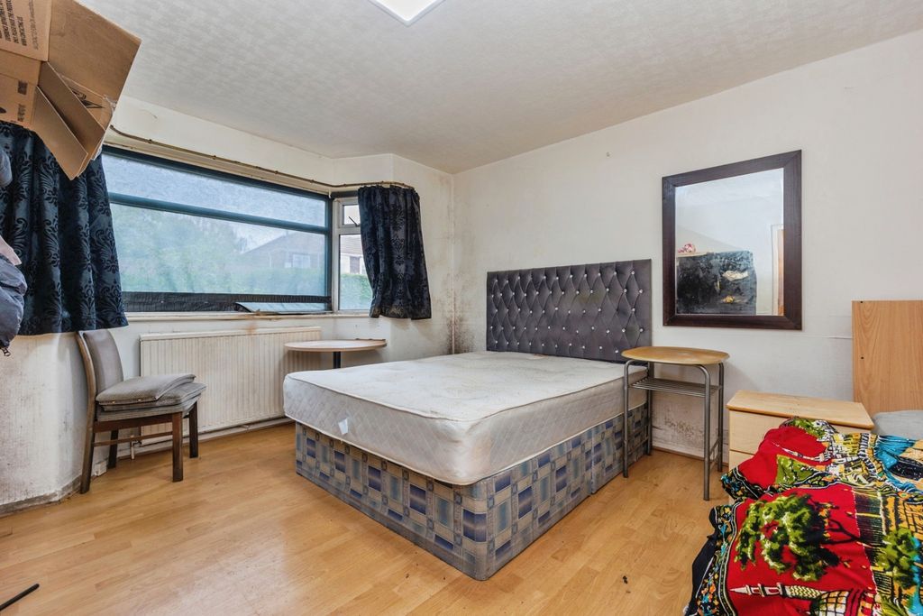 Property photo 3 of 16 Pbox-Img.Jpg