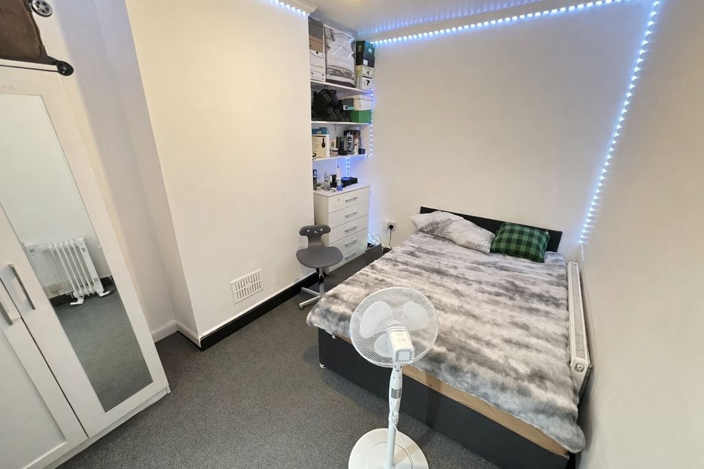 Property photo 1 of 5 5080810