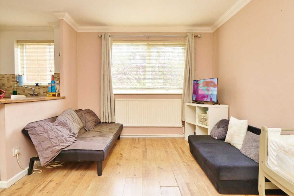 Property photo 2 of 11