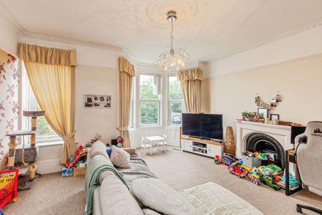 Property photo 2 of 15 Pbox-Img.Jpg