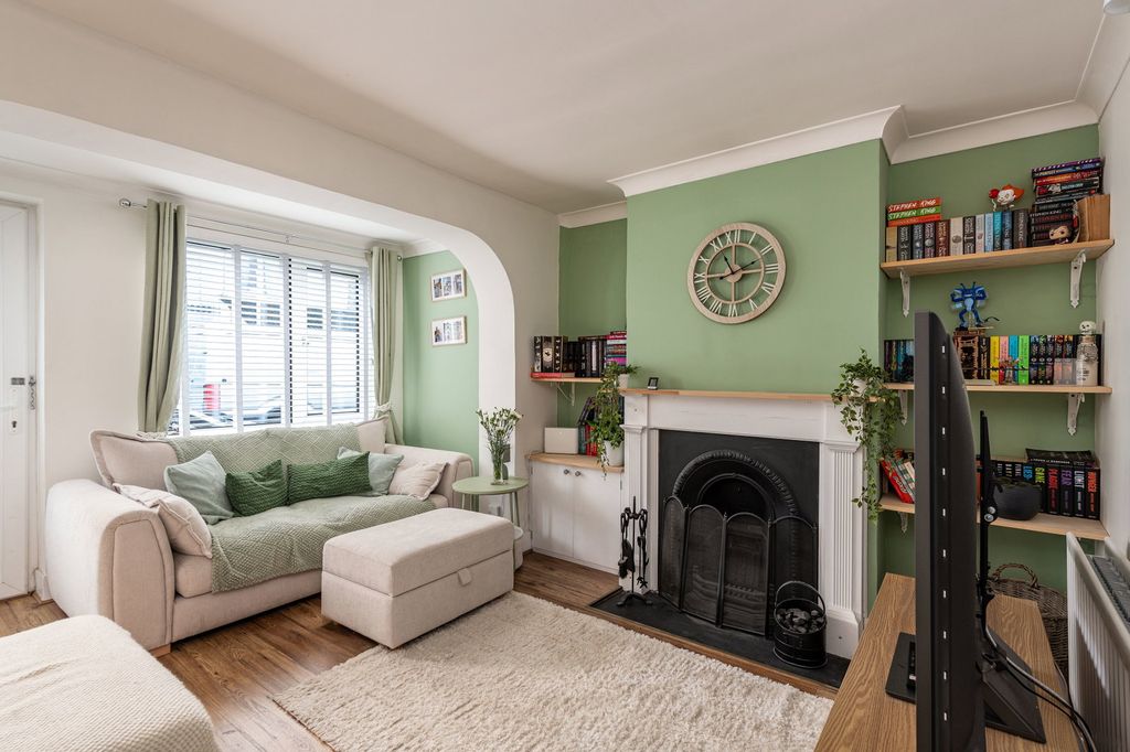 Property photo 2 of 13