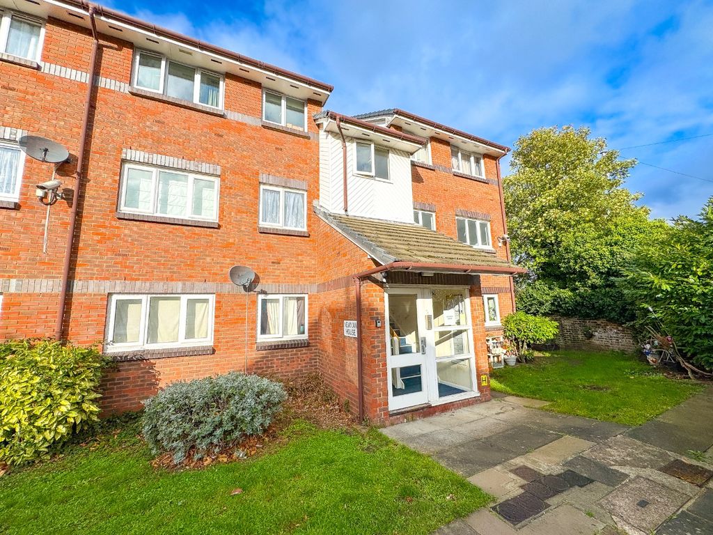 Property photo 1 of 19 4596002