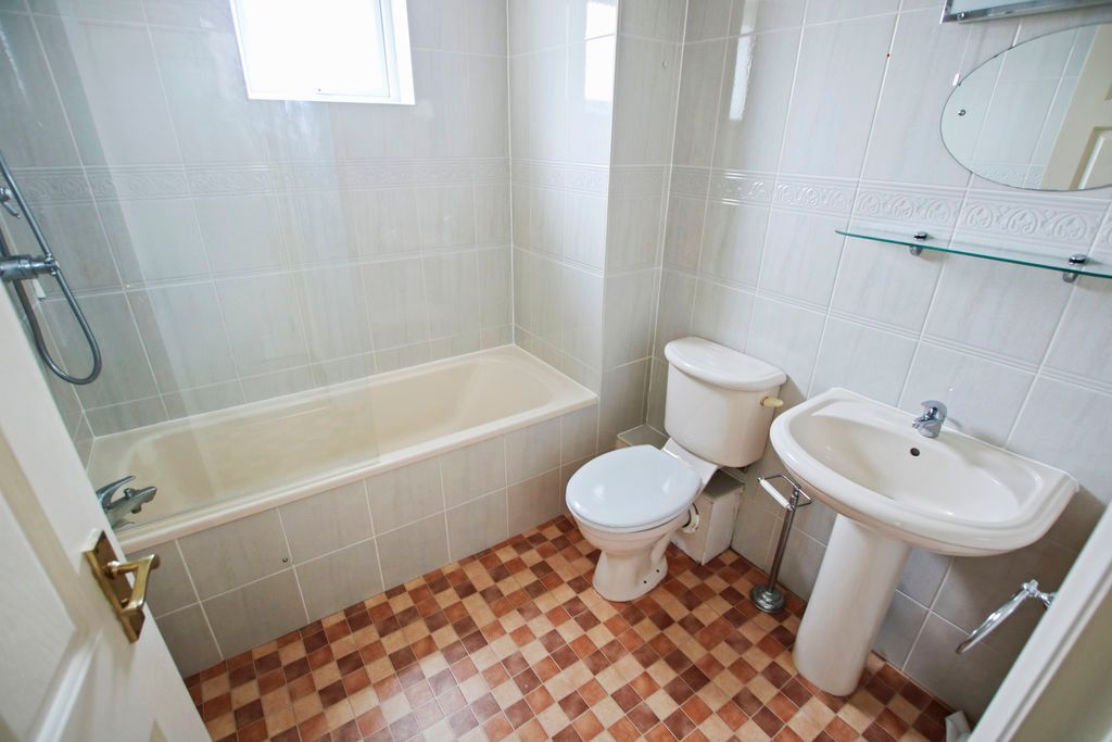 Additional image 5 of 2 bed flat for sale3D Princess Towers, The Promenade, Port Erin IM9