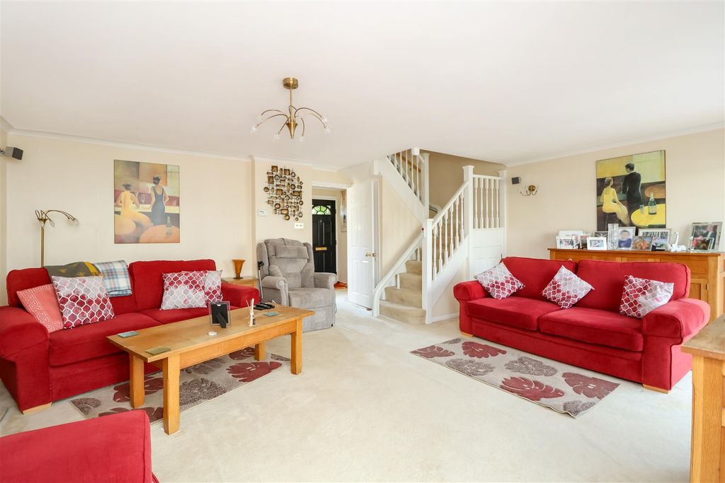 Property photo 2 of 24