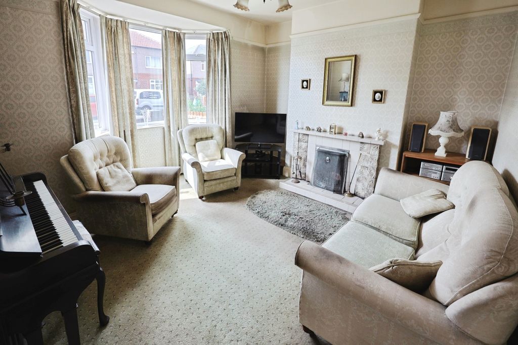 Property photo 3 of 13 Pbox-Img.Jpg