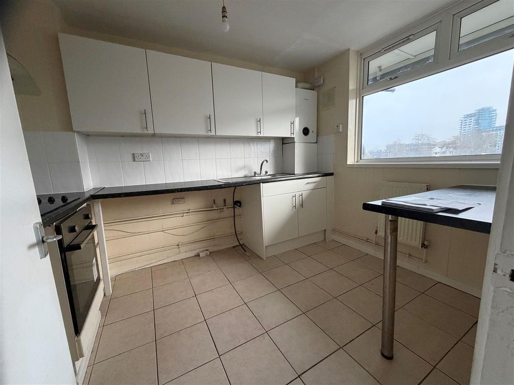 Property photo 3 of 17 Kitchen 2.Jpg