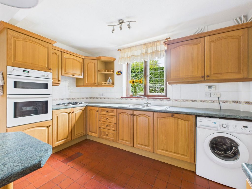 Property photo 2 of 25