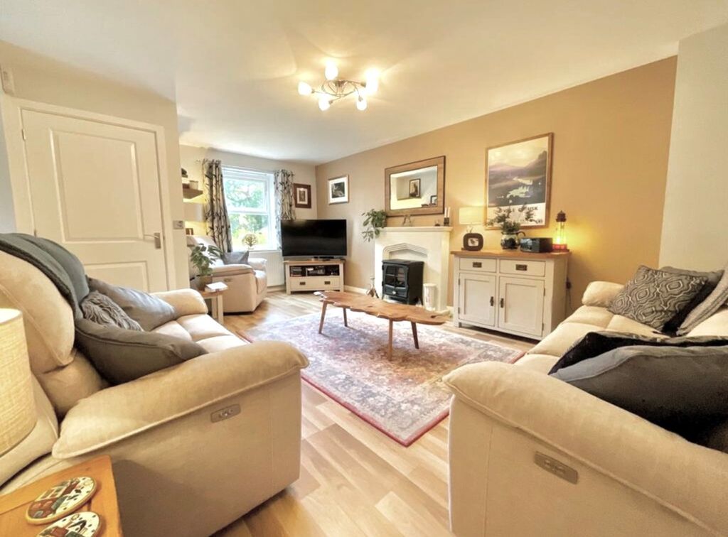 Property photo 2 of 18