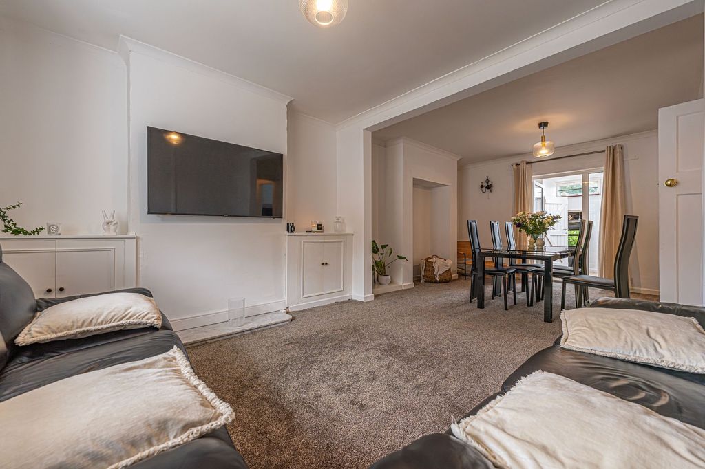Property photo 1 of 36