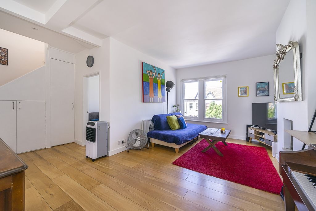 Property photo 2 of 9