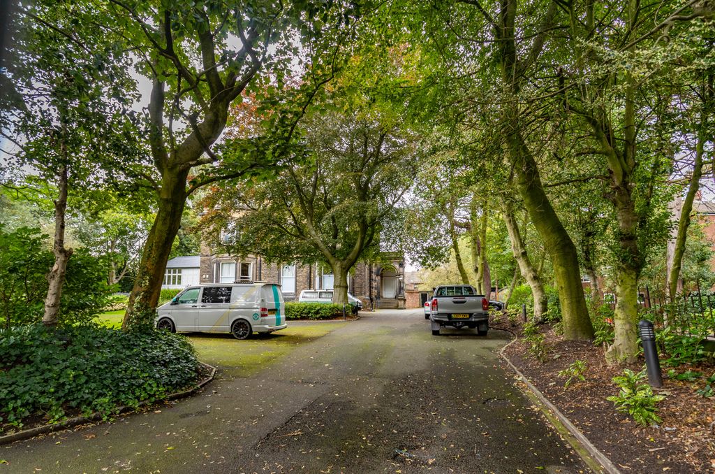 Property photo 3 of 6