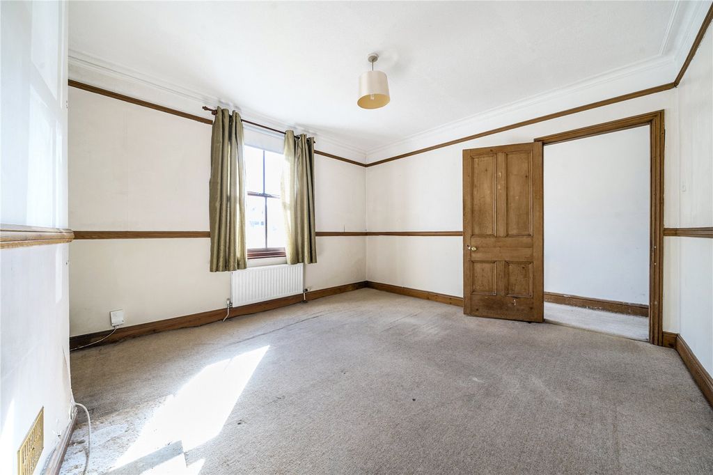 Property photo 3 of 20 Picture No. 04