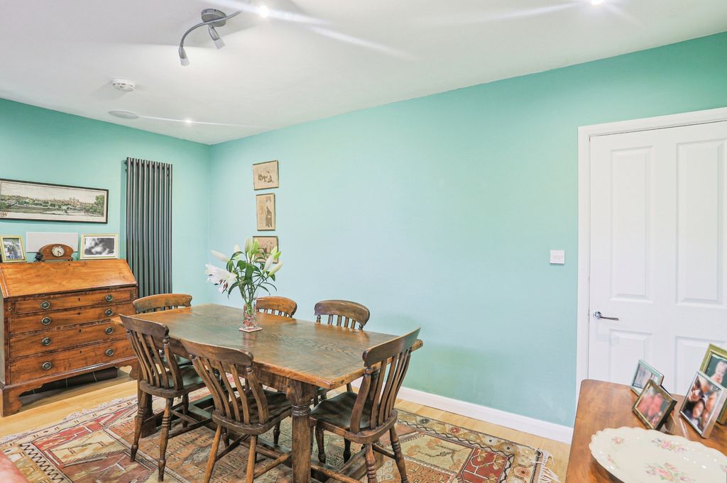 Property photo 3 of 15 Photography