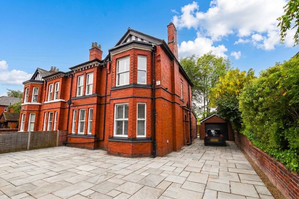 Property photo 1 of 27