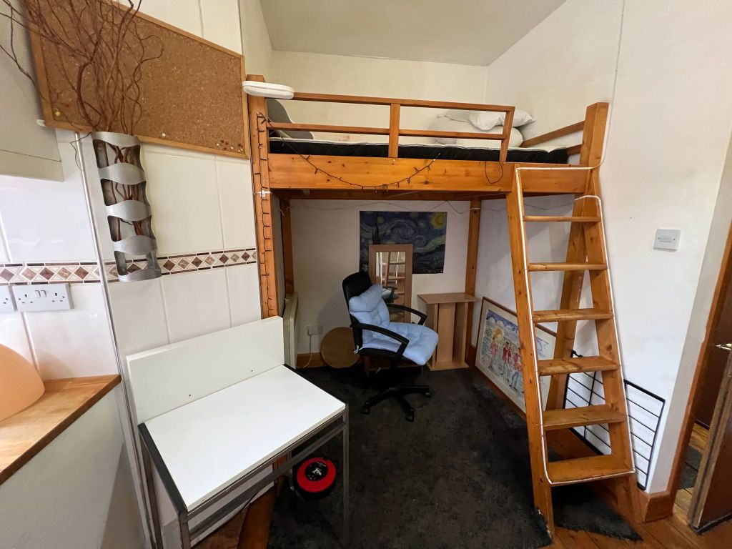 Property photo 2 of 4