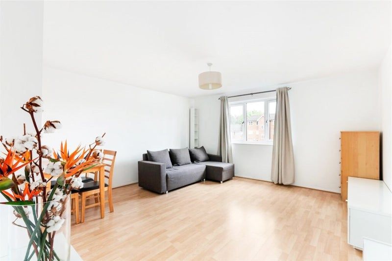 Property photo 3 of 5