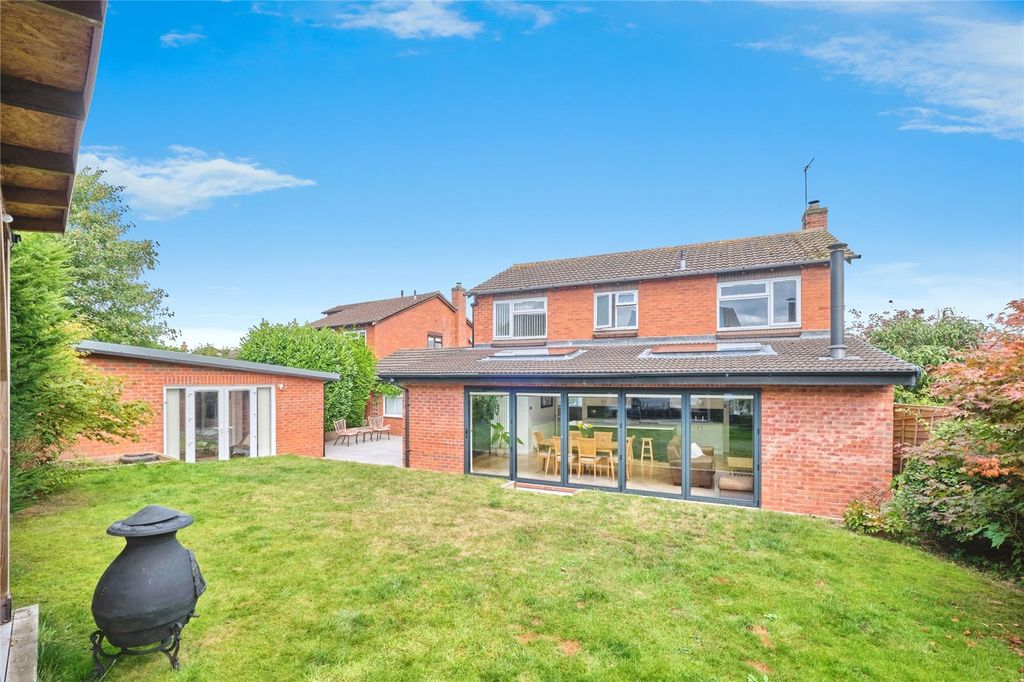 Property photo 2 of 30 Picture No. 04