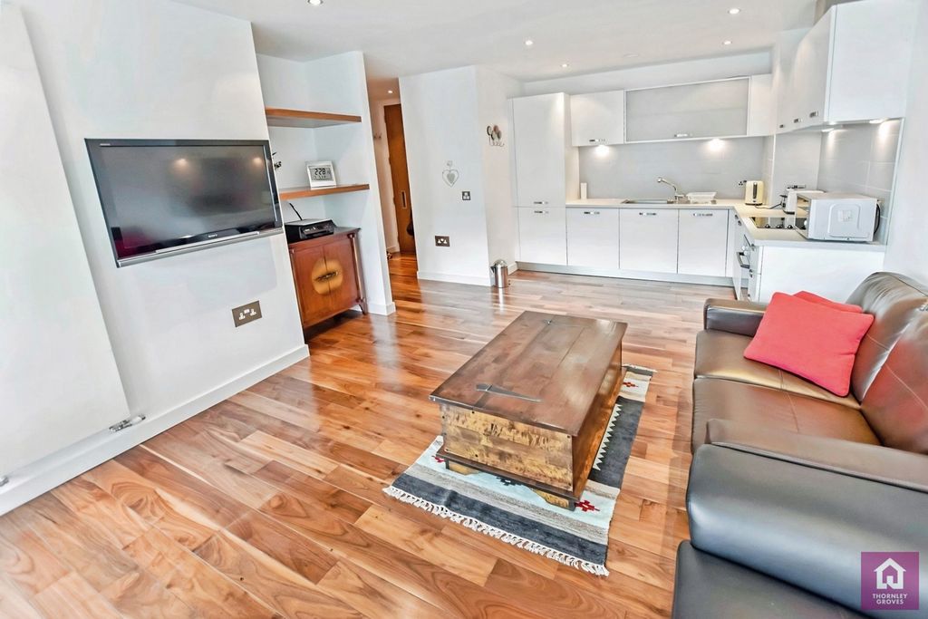 Property photo 2 of 15 Pbox-Img.Jpg