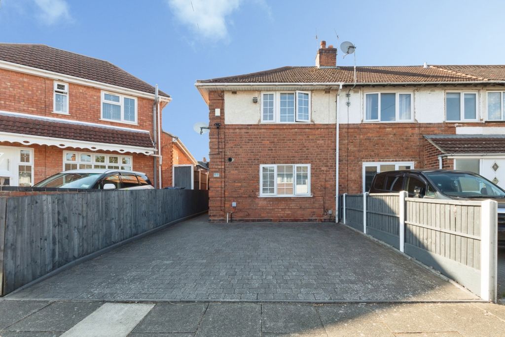 Property photo 1 of 17 Pbox-Img.Jpg