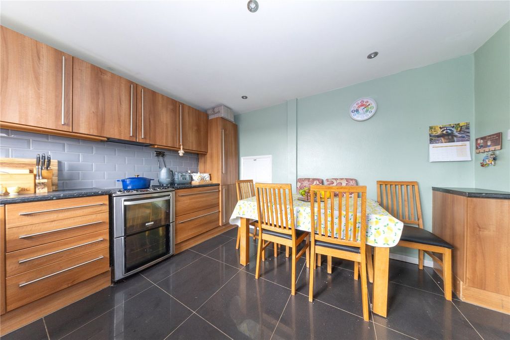Property photo 2 of 24 Picture No. 05