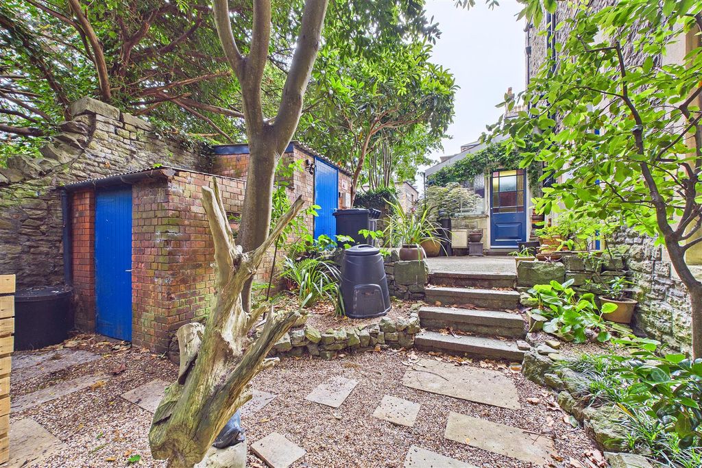 Additional image 22 of 3 bed flat for saleGardens Road, Clevedon BS21